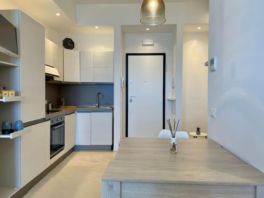 Ad Appena 50 Metri Dal Mare! Apartment ตราปานี ภายนอก รูปภาพ