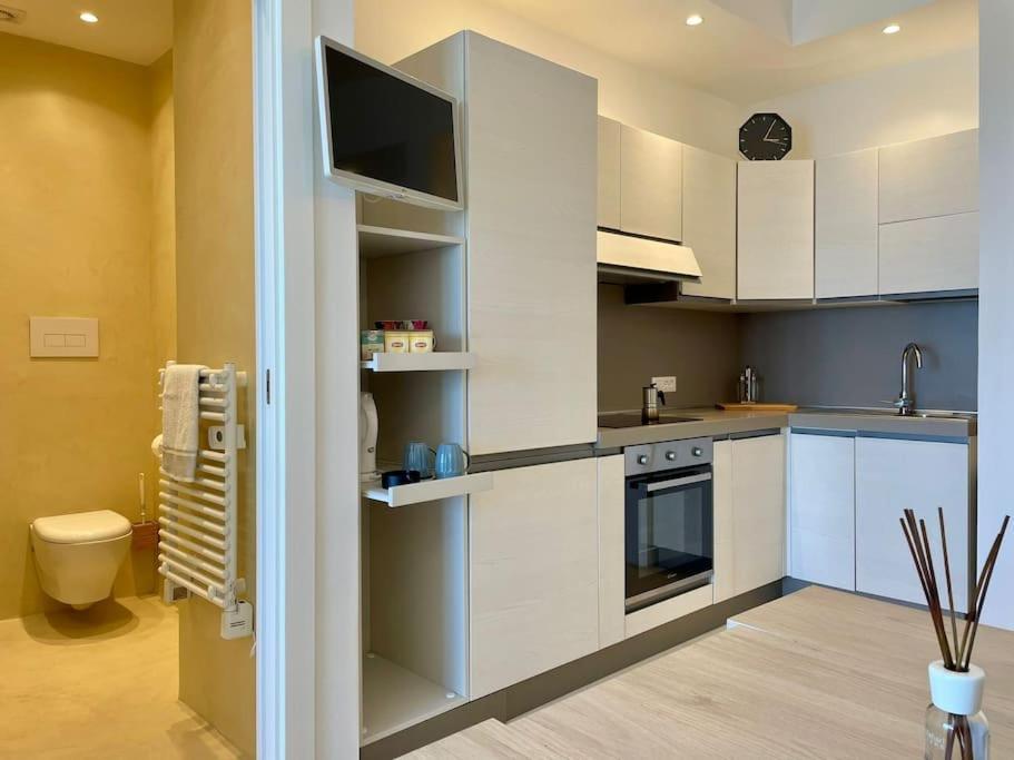 Ad Appena 50 Metri Dal Mare! Apartment ตราปานี ภายนอก รูปภาพ